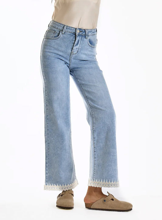 Jeans ricamo pizzo