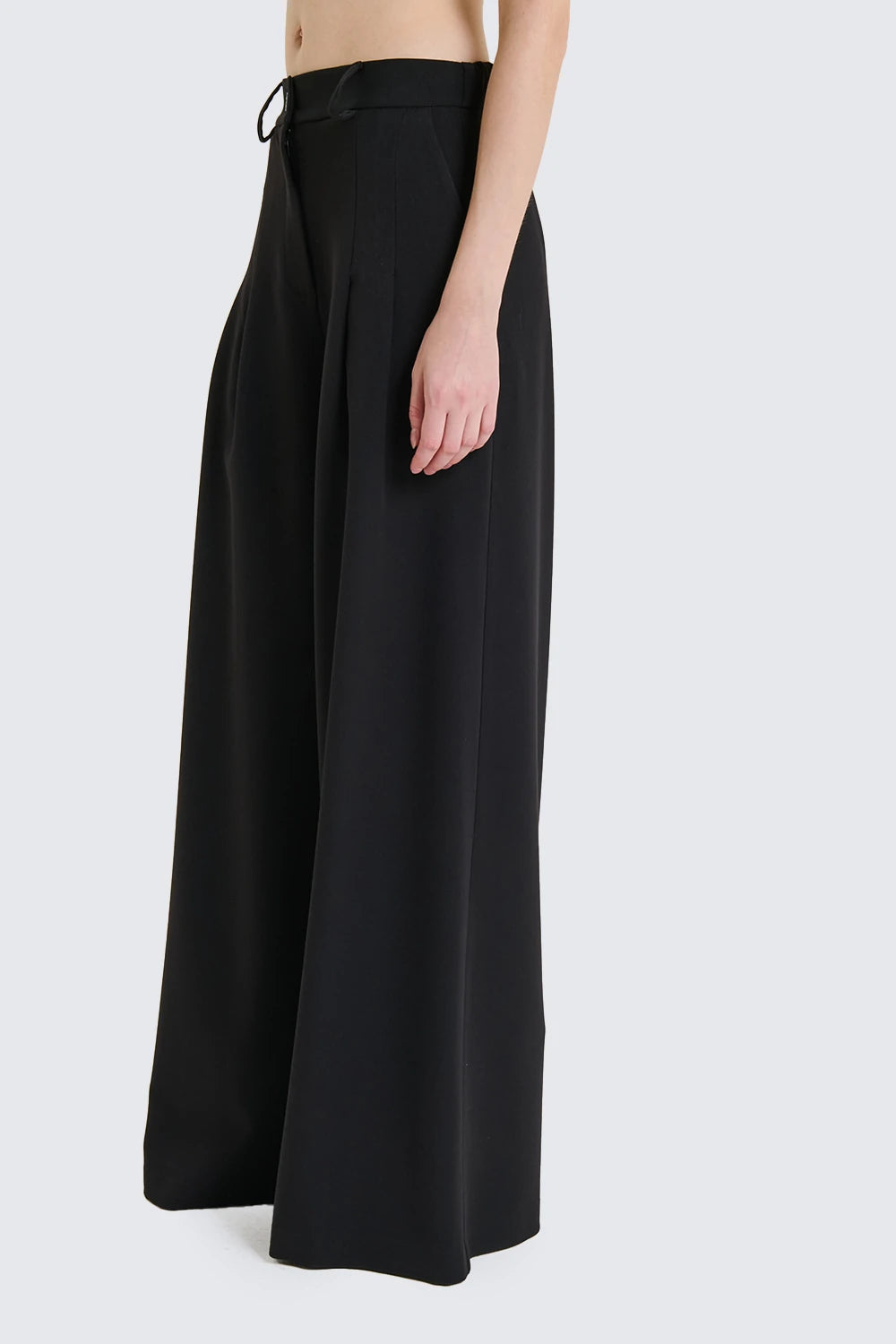 Pantalone gamba ampia